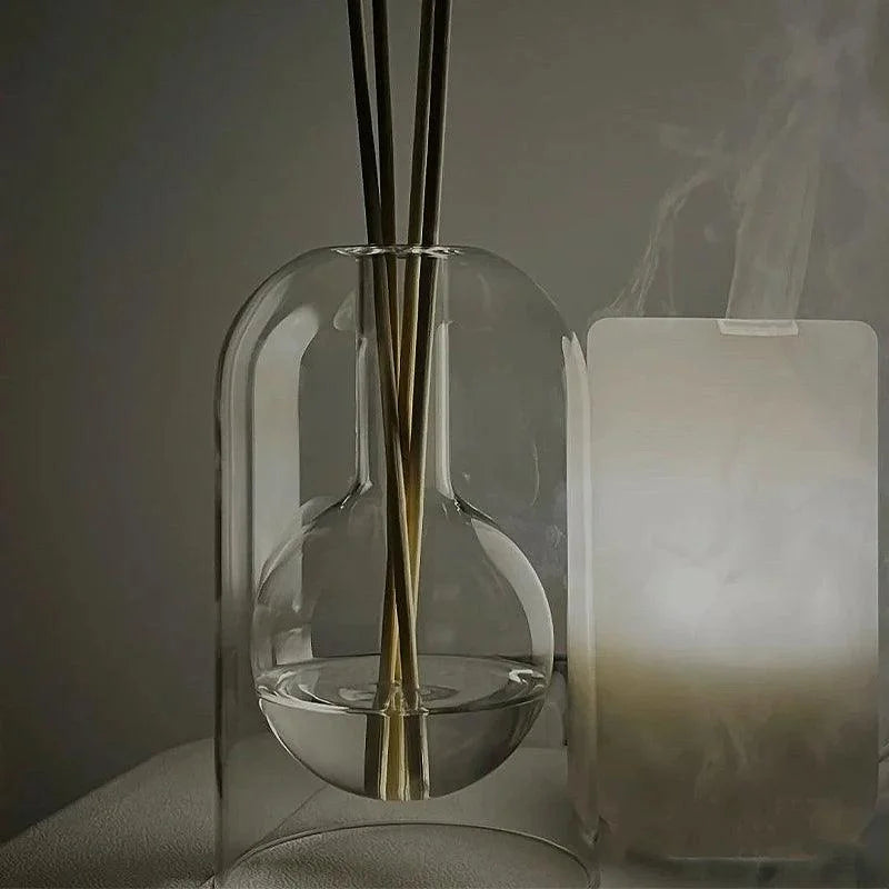 Transparent Glass Aromatherapy Diffuser Minimalist Design for Home Decoration